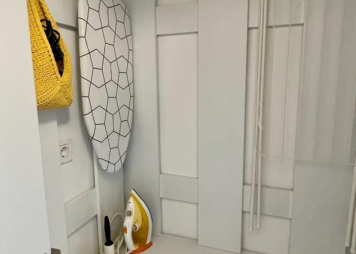 3 Vis-a-vis - Gara De Nord アパート *