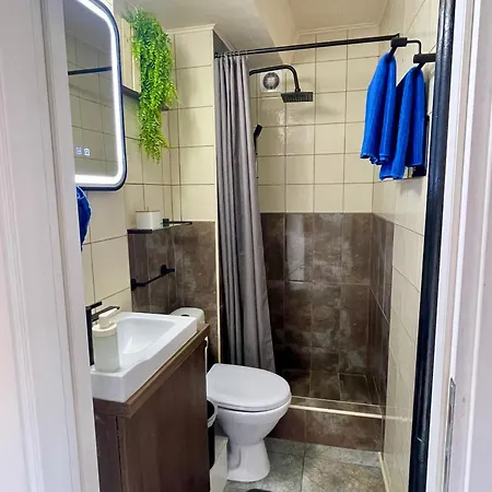 3 Vis-a-vis - Gara De Nord