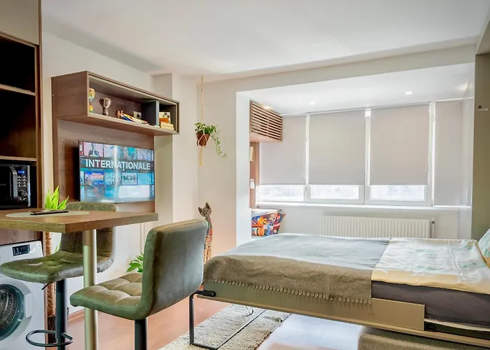 3 Vis-a-vis - Gara De Nord